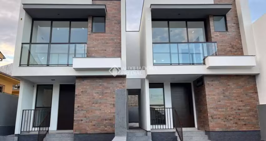 Casa com 3 quartos à venda na Rua Manoel Marques Júnior, 156, Serraria, São José