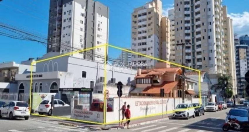 Casa comercial à venda na Avenida Salvador Di Bernardi, 805, Campinas, São José