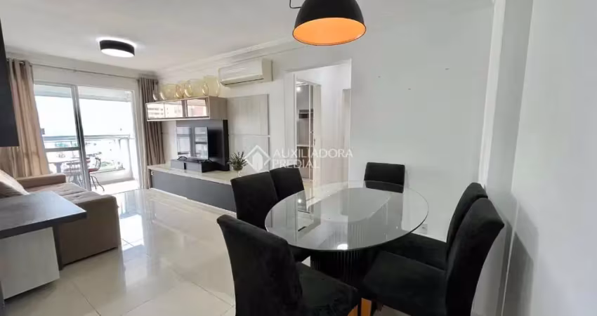 Apartamento com 2 quartos para alugar na Avenida Brigadeiro da Silva Paes, 375, Campinas, São José