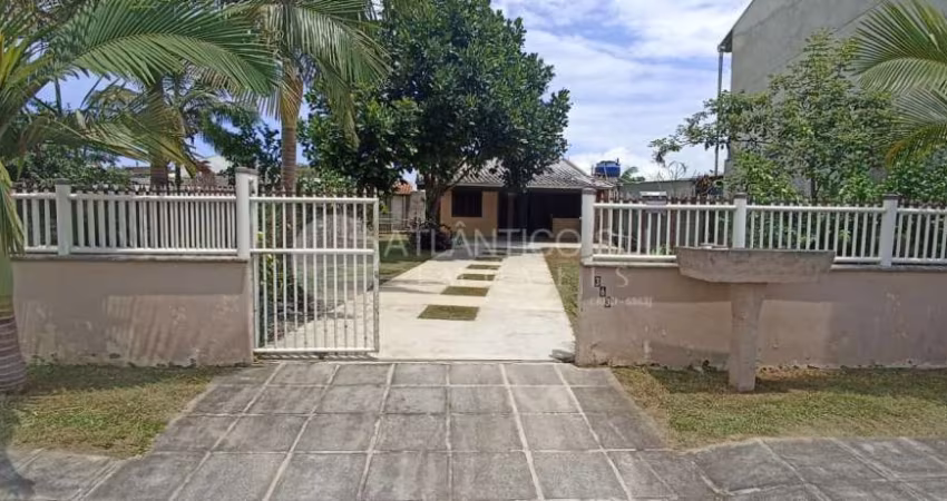 Casa  à venda em alvenaria, com uma ótima localização, GAIVOTAS, MATINHOS - PR