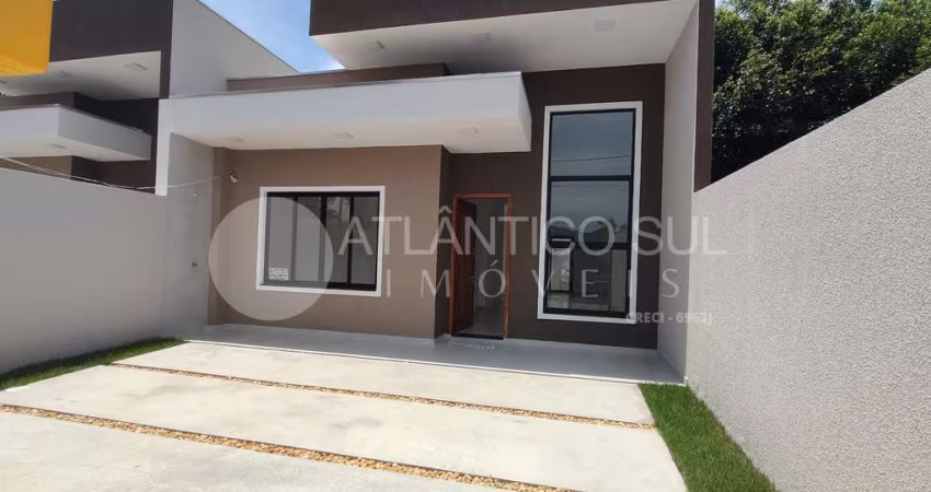 Casa à venda, com  03 dormitórios GAIVOTAS, MATINHOS - PR