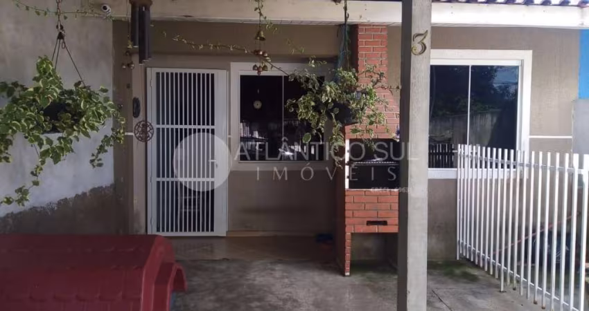Excelente residência a venda,com ótimo acabamento a 850 metros da praia.