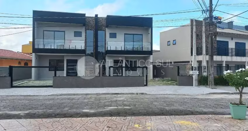 Excelente sobrado a 50m do Mar, localizado em Canoas - Pontal do Paraná