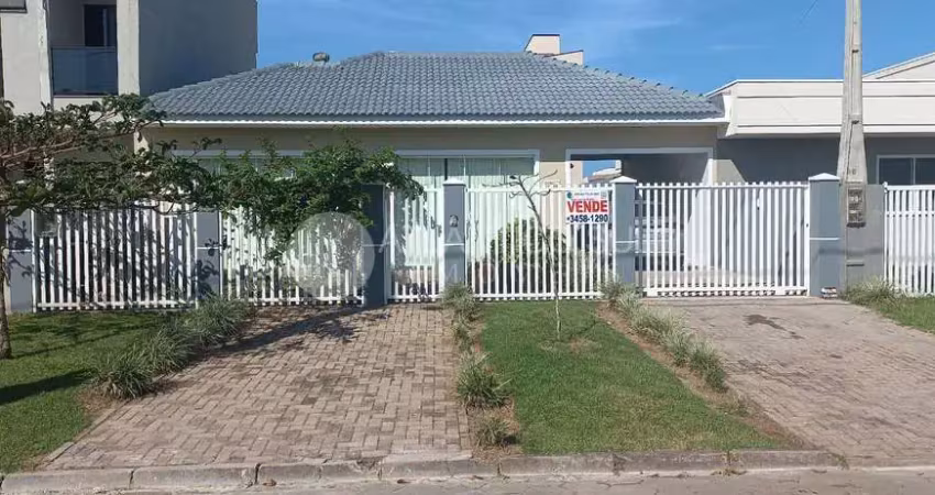 Casa alto padrão com piscina, atami sul pontal do parana - pr