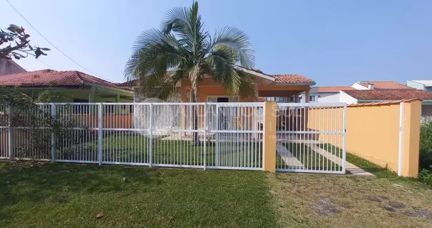 Casa a venda no balneário atami a 220 metros do mar, pontal do parana - pr
