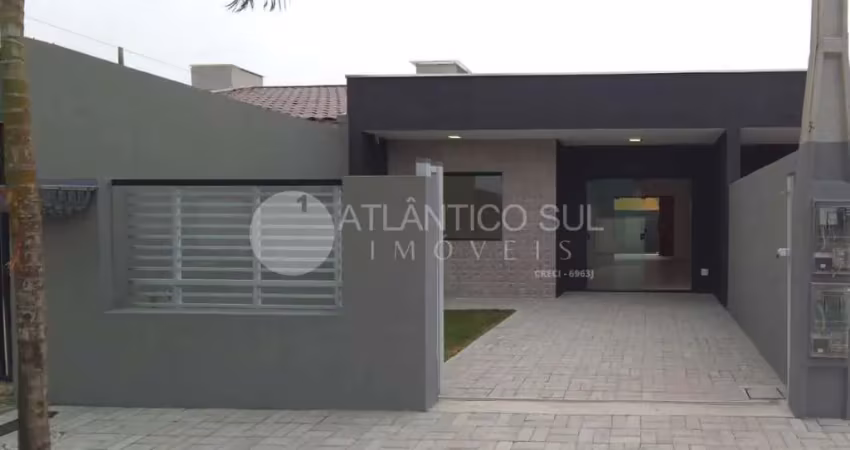 Casa a venda no jardim canadá em pontal do paraná a 1000 metros do mar