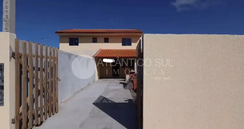 Sobrados no jardim canadá a 1000 metros do mar em pontal do paraná