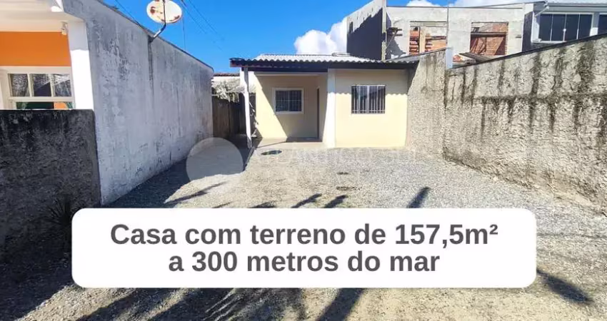 CASA COM 2 QUARTOS A 300 METROS DO MAR NO JUNARA EM MATINHOS