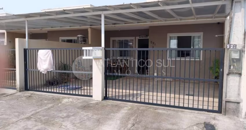 Casa à venda, 500 metros do mar em GAIVOTAS, MATINHOS - PR