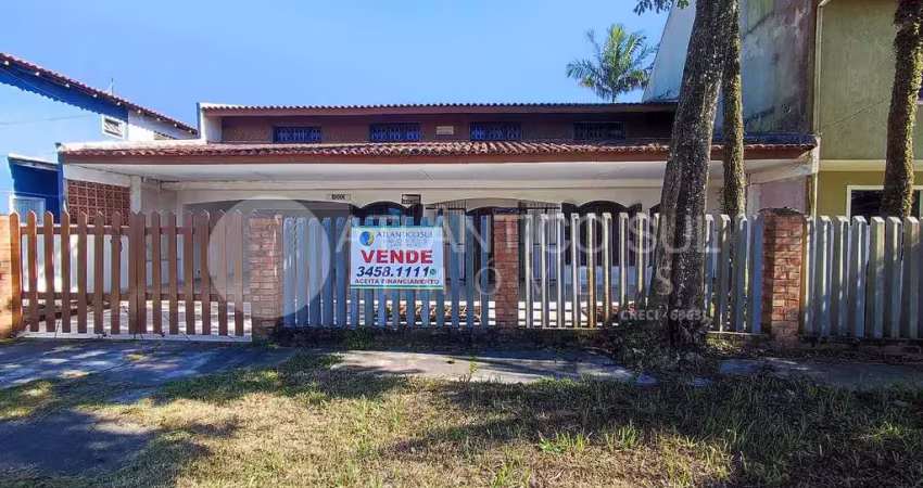 Casa à venda, 200 metros do mar, no balneáro caravelas, matinhos - pr