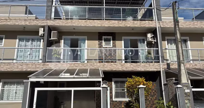 Triplex à venda no centro de praia de leste, pontal do parana - pr