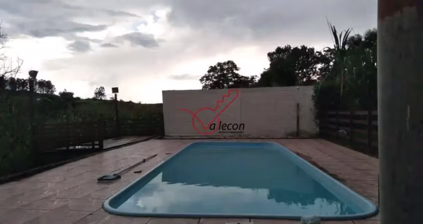 CHÁCARA EXCELENTE no BAIRRINHO com 3 amplos dorm, com 3000 m² por R$ 650.000 - J
