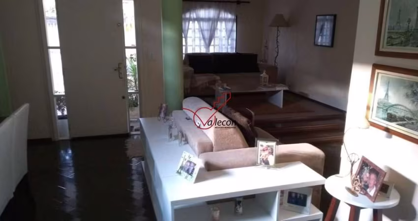 MARAVILHOSO SOBRADO no JARDIM PAULISTA com 3 dorms e suíte
