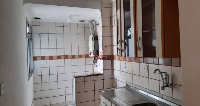 Apartamento no Condomínio Alameda dos Pássaros com 2 dormitórios à venda, 60 m²