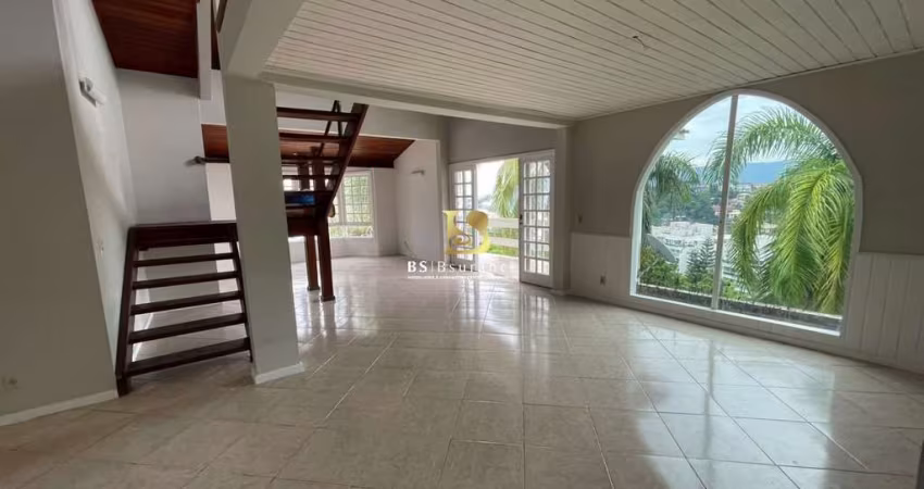 Casa em condomínio fechado com 3 quartos à venda na Avenida Professor Florestan Fernandes, 100, Camboinhas, Niterói