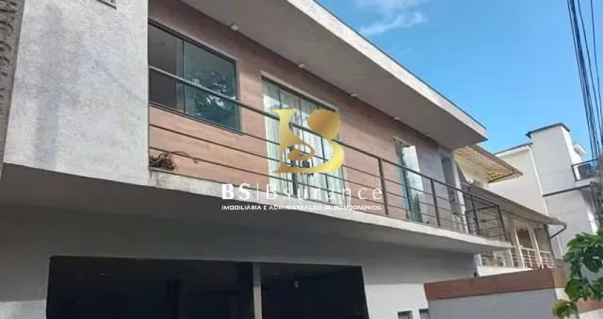 Casa em condomínio fechado com 3 quartos à venda na Estrada Francisco da Cruz Nunes, 117711, Piratininga, Niterói