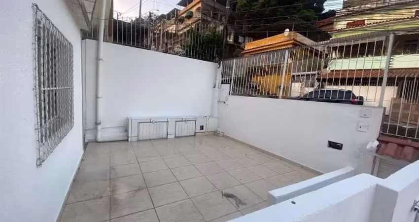 Casa em condomínio fechado com 3 quartos à venda na Rua Américo Rodrigues, 137, Patronato, São Gonçalo