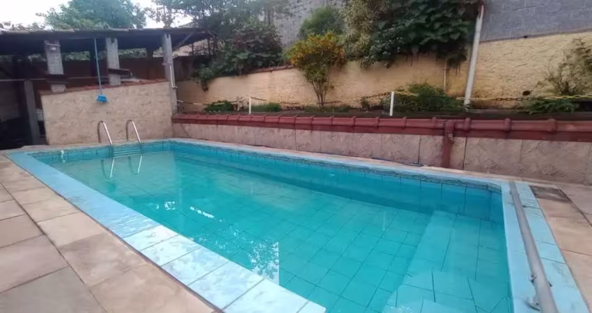 Casa com 3 quartos à venda na Rua Porto Alegre, 87, Trindade, São Gonçalo