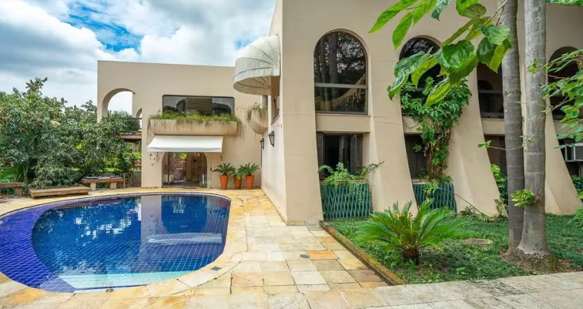 Casa tipo para venda com 4 quartos, sendo 2 suítes, 630m²