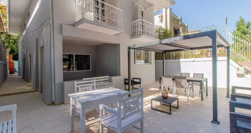 Casa tipo para venda com 4 quartos, sendo 2 suítes, 323m²