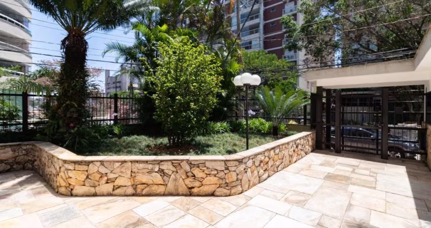 Apartamento tipo para venda com 3 quartos, sendo 3 suítes, 220m²