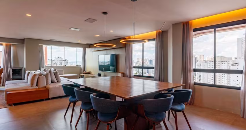 Triplex para venda com 4 quartos, sendo 3 suítes, 274m²
