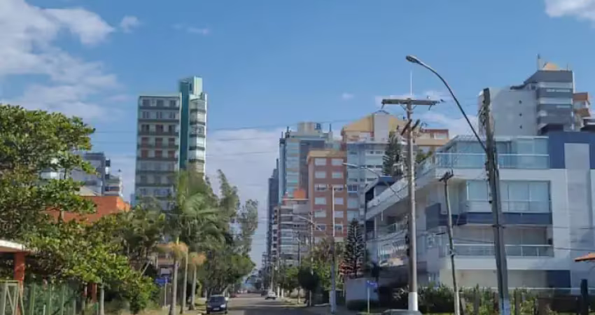 Oportunidade,lindo apartamento perto das quatro praças e mar