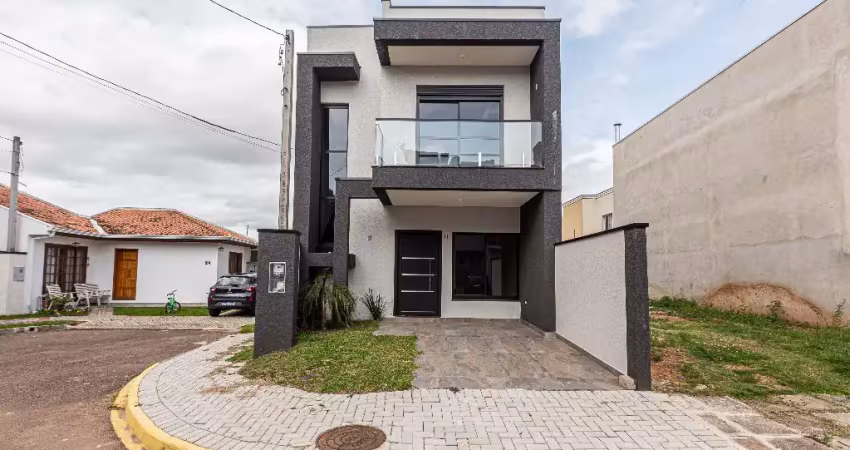 Novo  - sobrado duplex em condomínio fechado no pinheirinho