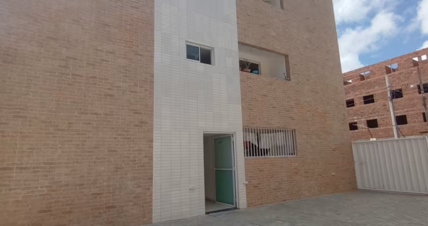 Apartamento no Bairro do Parque do Sol,  2ºandar, com varanda. Próximo as praias do litoral Sul.