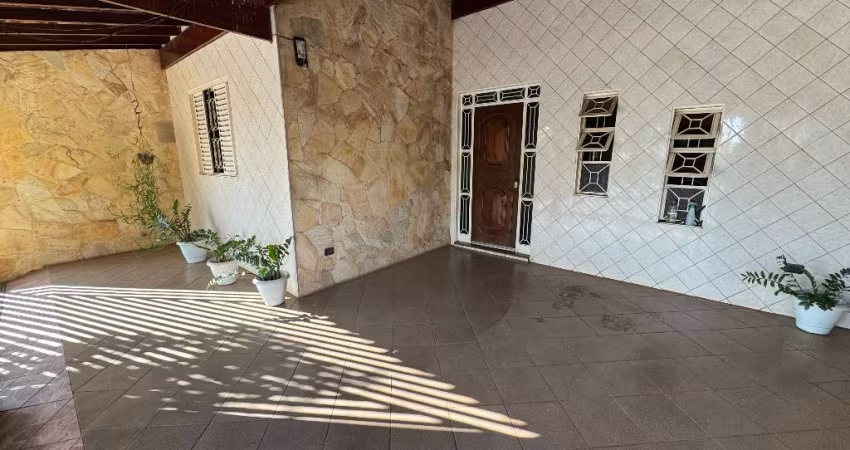 Casa Bairro Martins Excelente Estrutura Aceita Permuta