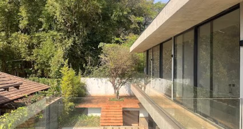 Casa Nova Estilo Sobrado Altíssimo Padrão