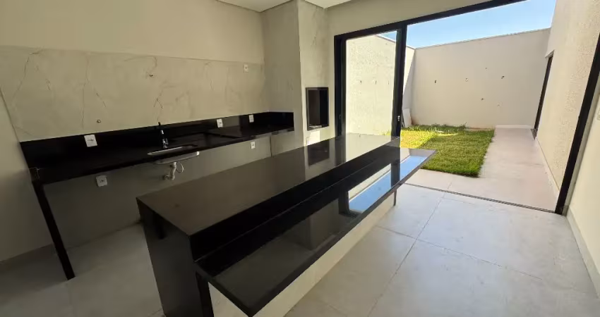 Casa com 3 quartos à venda na Rua Caule, Granada, Uberlândia