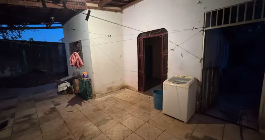 Casa com 3 quartos à venda na Alameda Cristiane de Oliveira, Buritis, Uberlândia