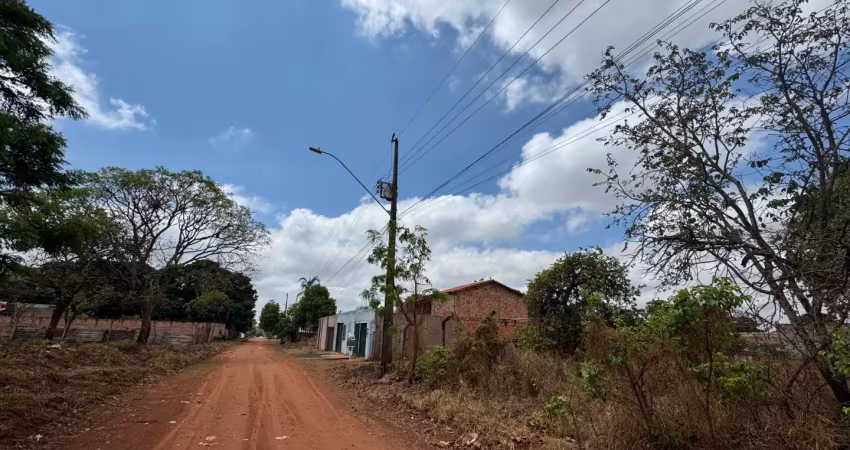 Terreno à venda na Rua Maura Carvalho, Morada Nova, Uberlândia