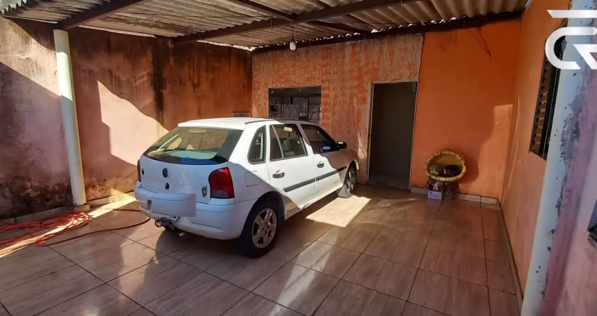 Casa com 3 quartos à venda na Rua Angola, Parque das Laranjeiras, Uberlândia