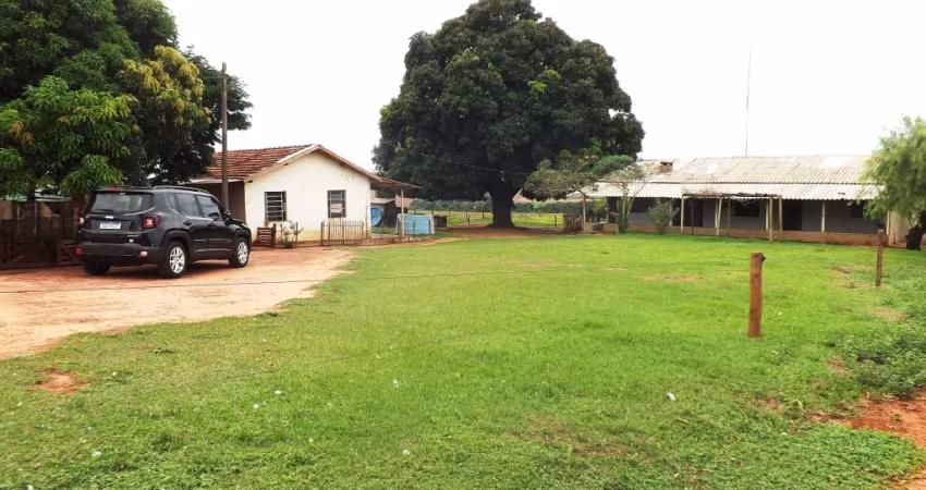 VENDE-SE BELO SITIO PLANTIO E LAZER-UNIFLOR-PR