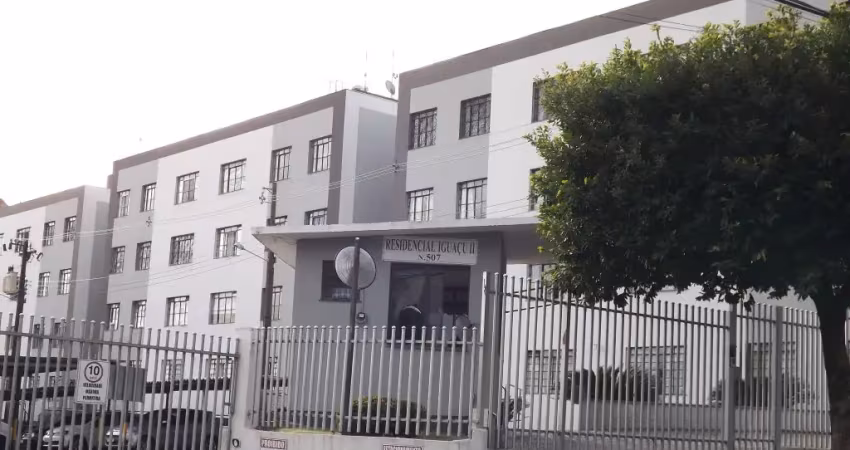 Aluga-se apto cond. res. iguaçu ii. maringá pr.prox. u.e.m