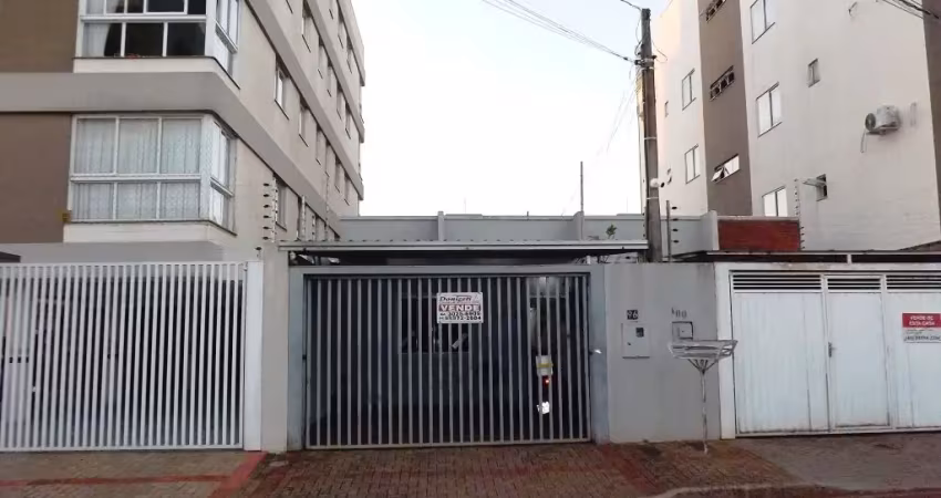 Vende-se casa em cascavel-pr. próx. faculdade univel . ac. casa  em maringá  (-) ou (=)  valor