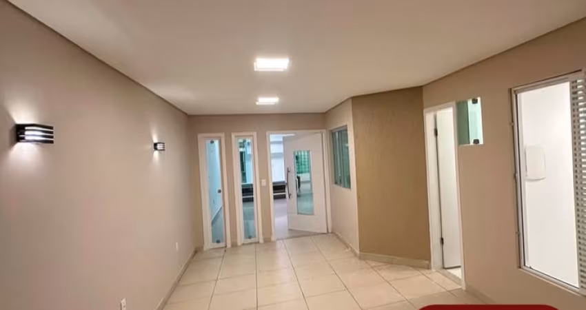 Bela Casa localizada no Bairro GERCINO COELHO, Petrolina - Pe.