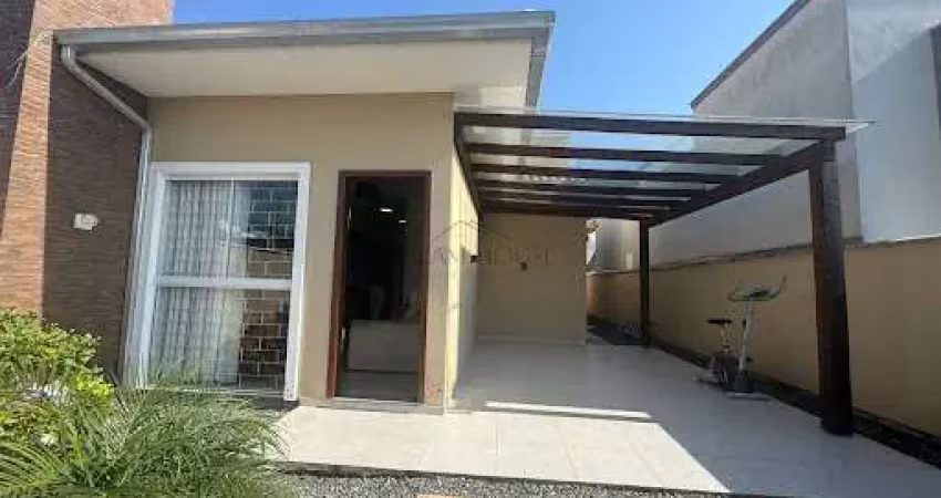 Casa à venda em tijucas, lot. bosque da mata - areias, com 2 quartos, 90m²
