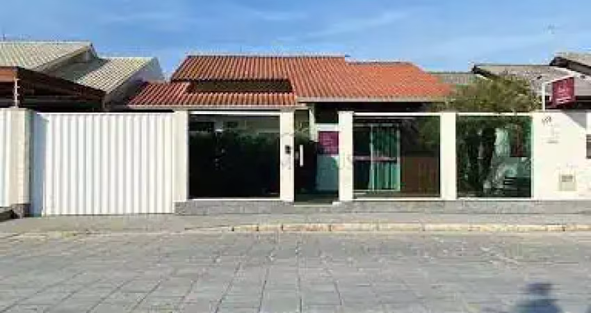 Casa com 4 quartos à venda na Rua Gralha Azul, Tijucas, Praça, Tijucas