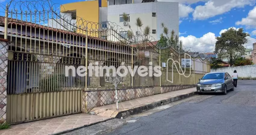 Casa com 4 quartos para alugar no Fonte Grande, Contagem 