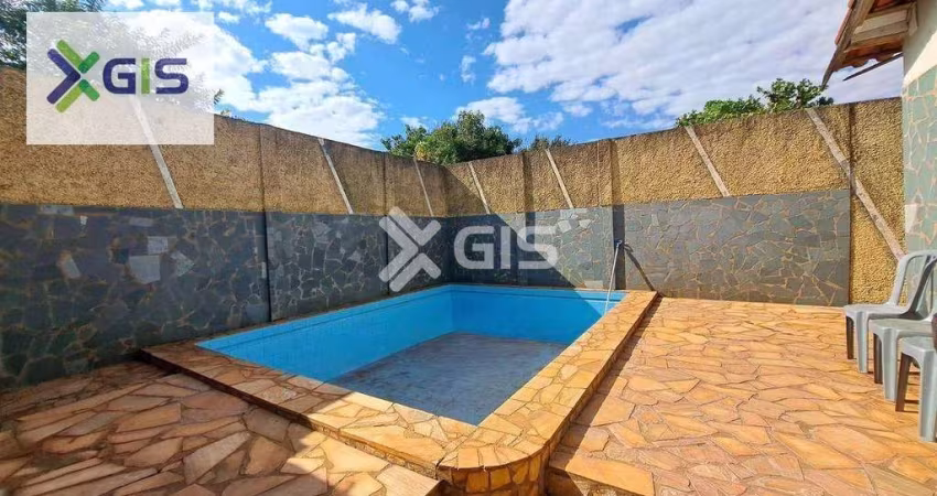 Casa com Piscina - Taquaritinga