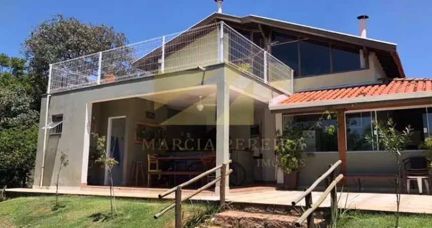 Chácara à venda no condomínio jardim dos laranjais - indaiatuba-sp: 4 quartos, 2 suítes, 2 salas, 2 banheiros, 250m².