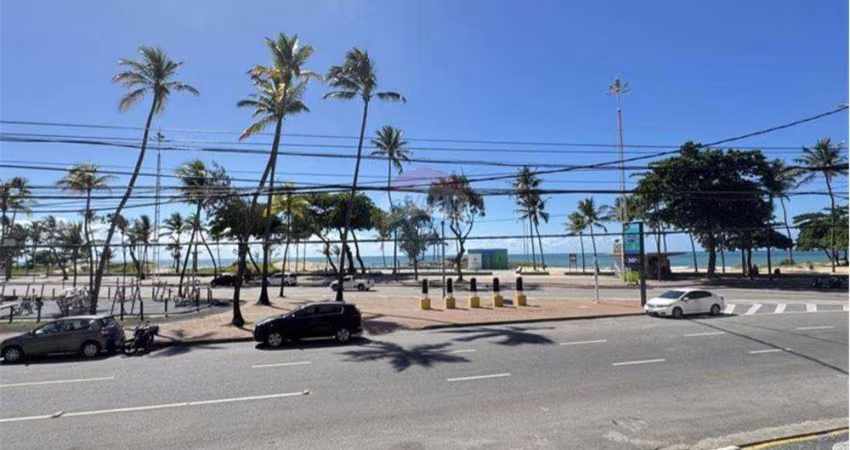 Alugo apartamento mobiliado na av Boa Viagem 3 quartos.