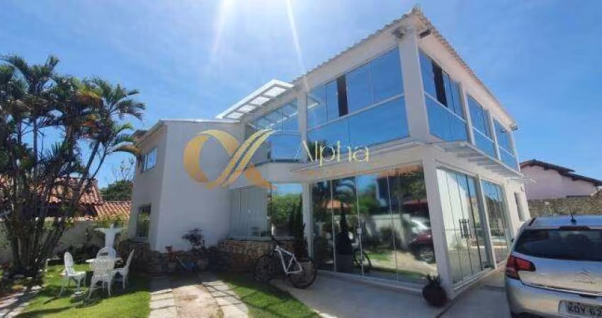 Casa Duplex dentro de condomínio em São Pedro da Aldeia - RJ.