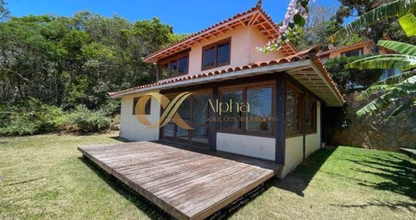 Casa com 3 suítes a venda na Ferradura - Armação dos Búzios - RJ.