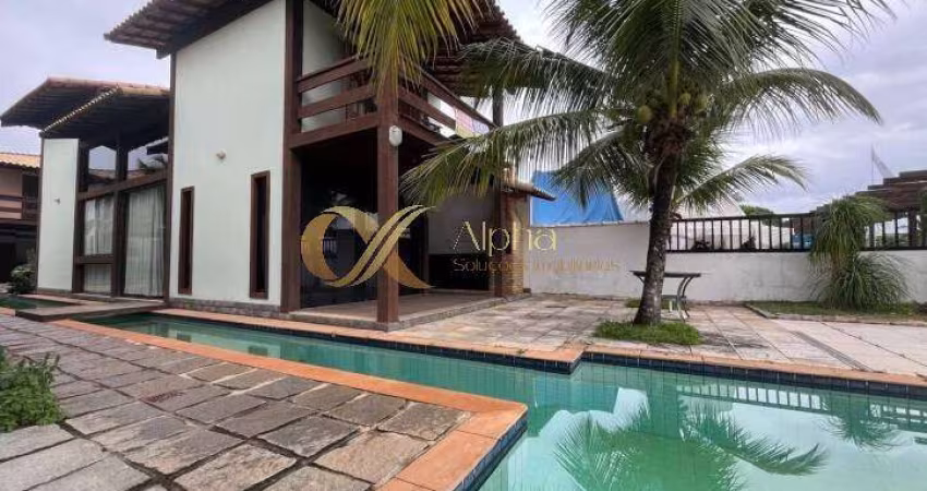 Casa com uma vista linda para o canal e vaga Navegável na Ogiva, Cabo Frio
