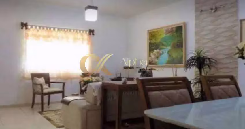 Casa duplex com 4 quartos nas Palmeiras, Cabo Frio - RJ.