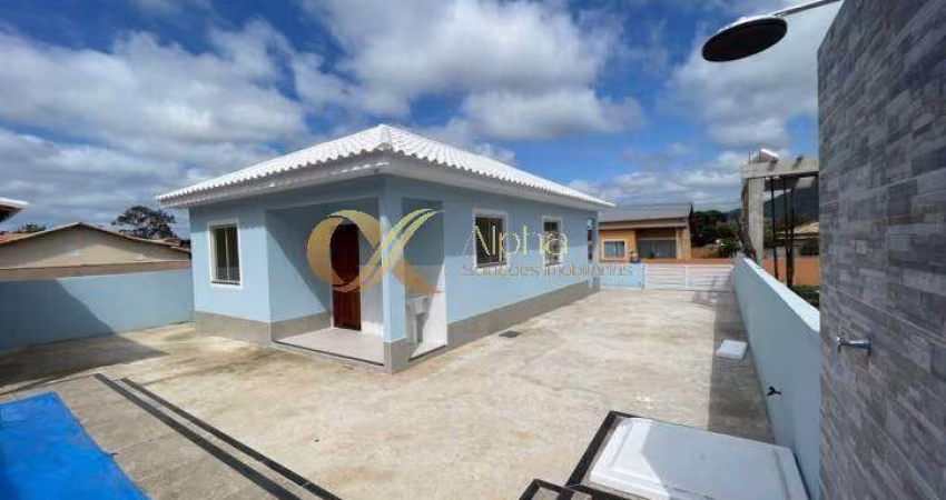Casa com 2 quartos à venda em São Pedro da Aldeia - RJ.